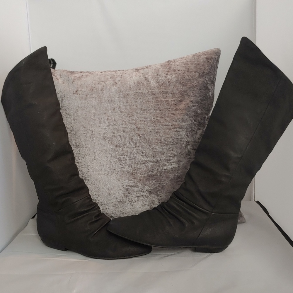 Anne wells black leather boots size:7 1/2